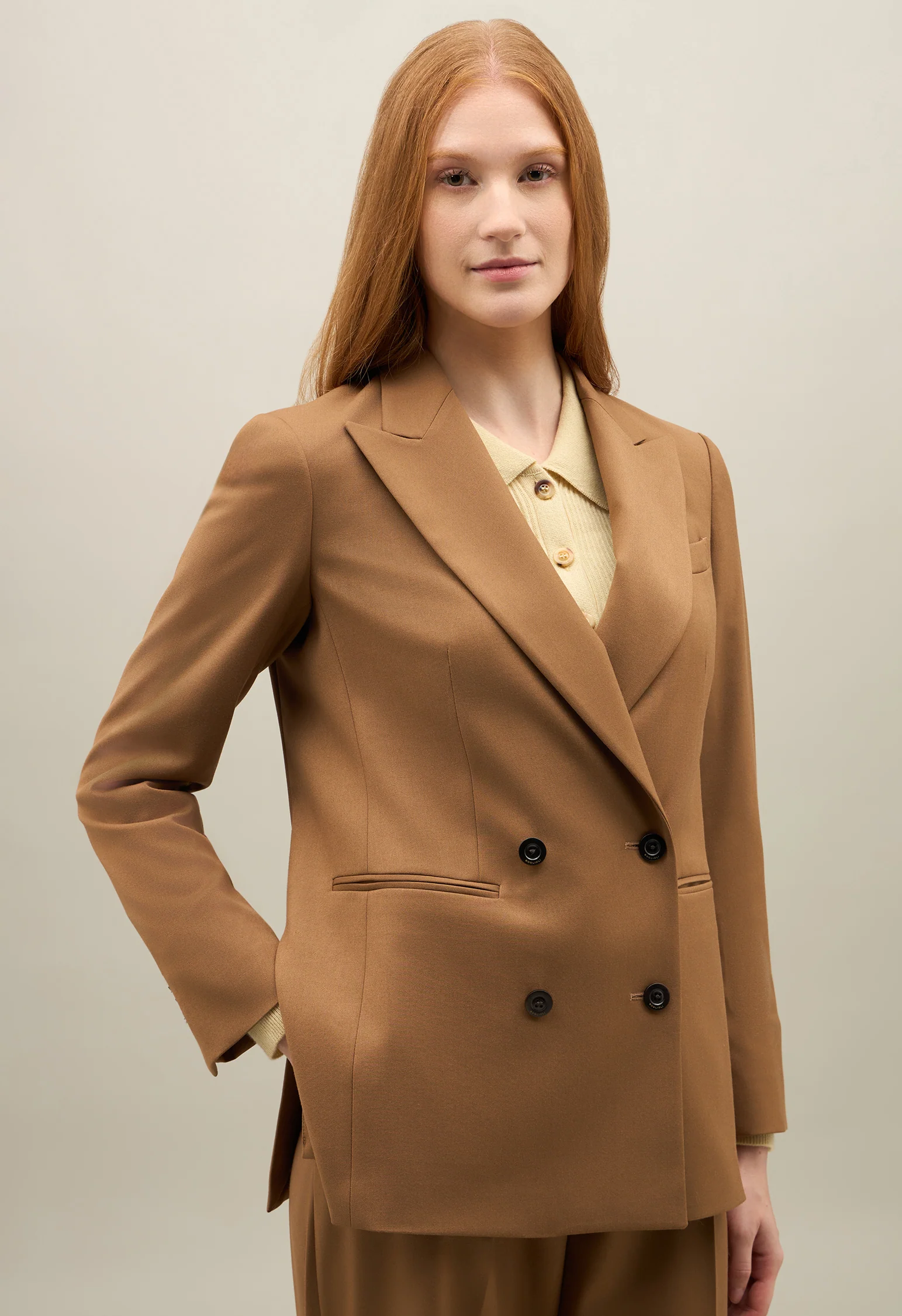 Blazer Bea in gabardina stretch cammello - Image 3