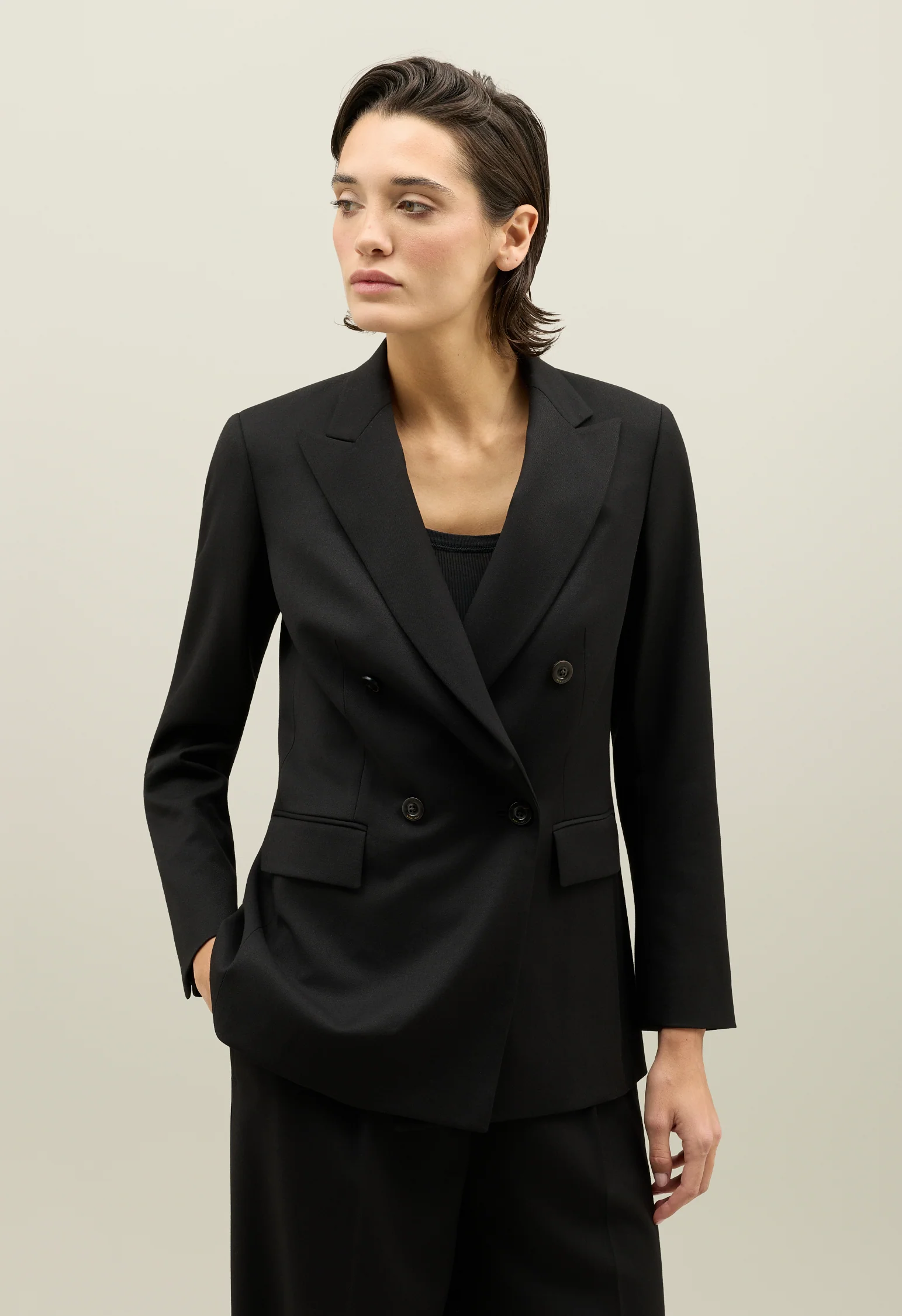 Blazer Bianca in gabardina stretch nero - Image 3