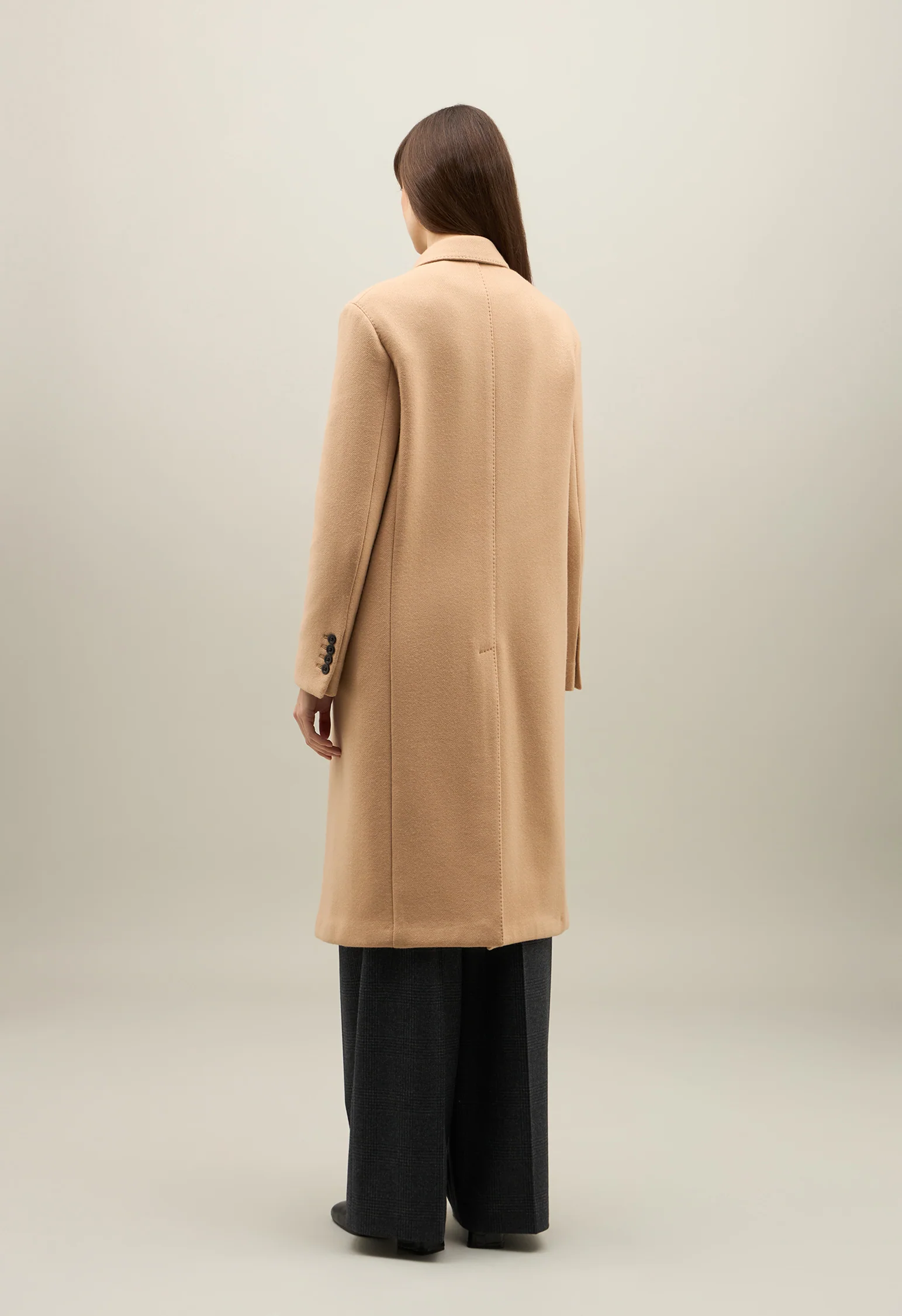 Cappotto doppiopetto in misto lana beige - Image 2