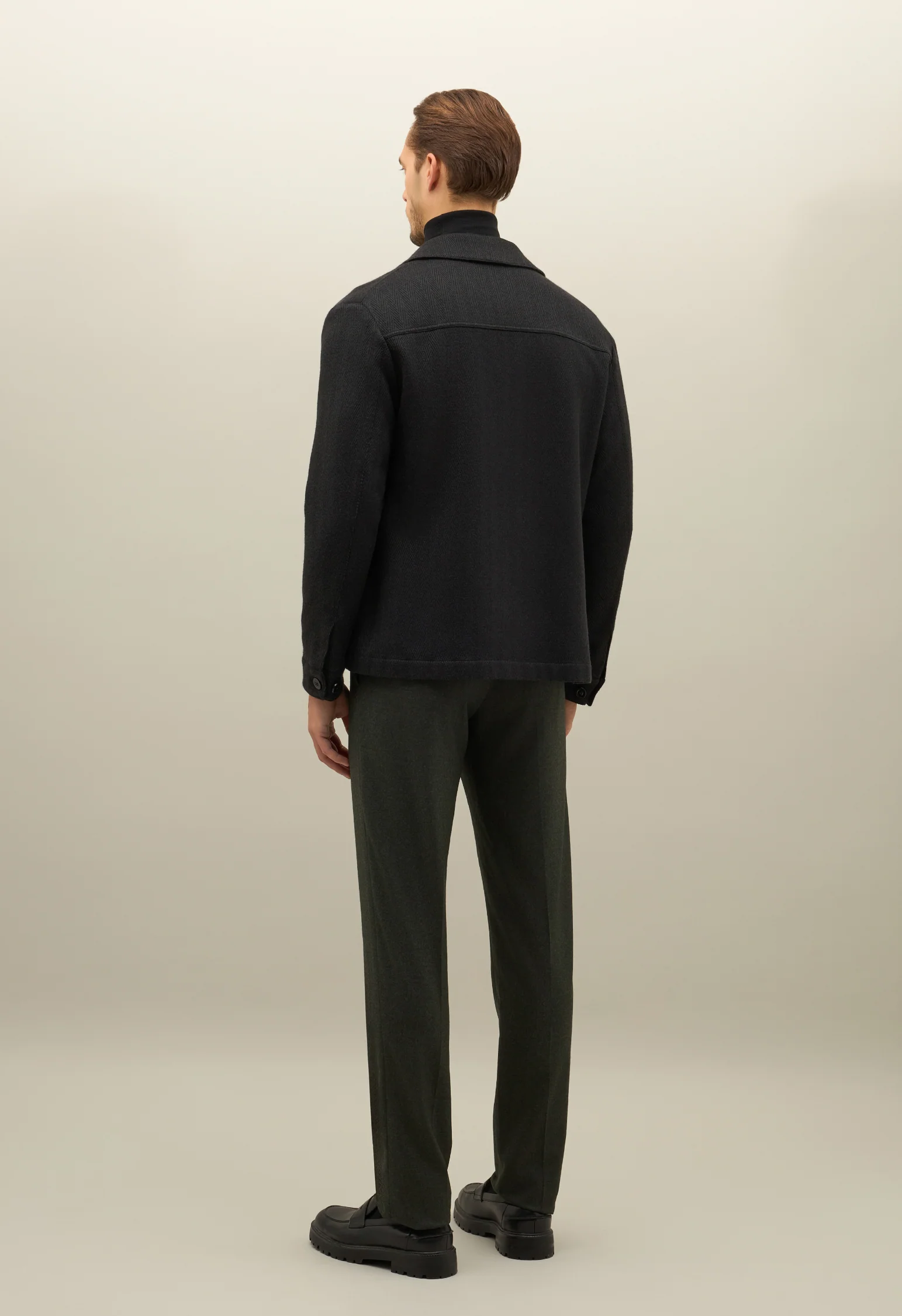 Giacca Boxie in cashmere e lana nera - Image 2