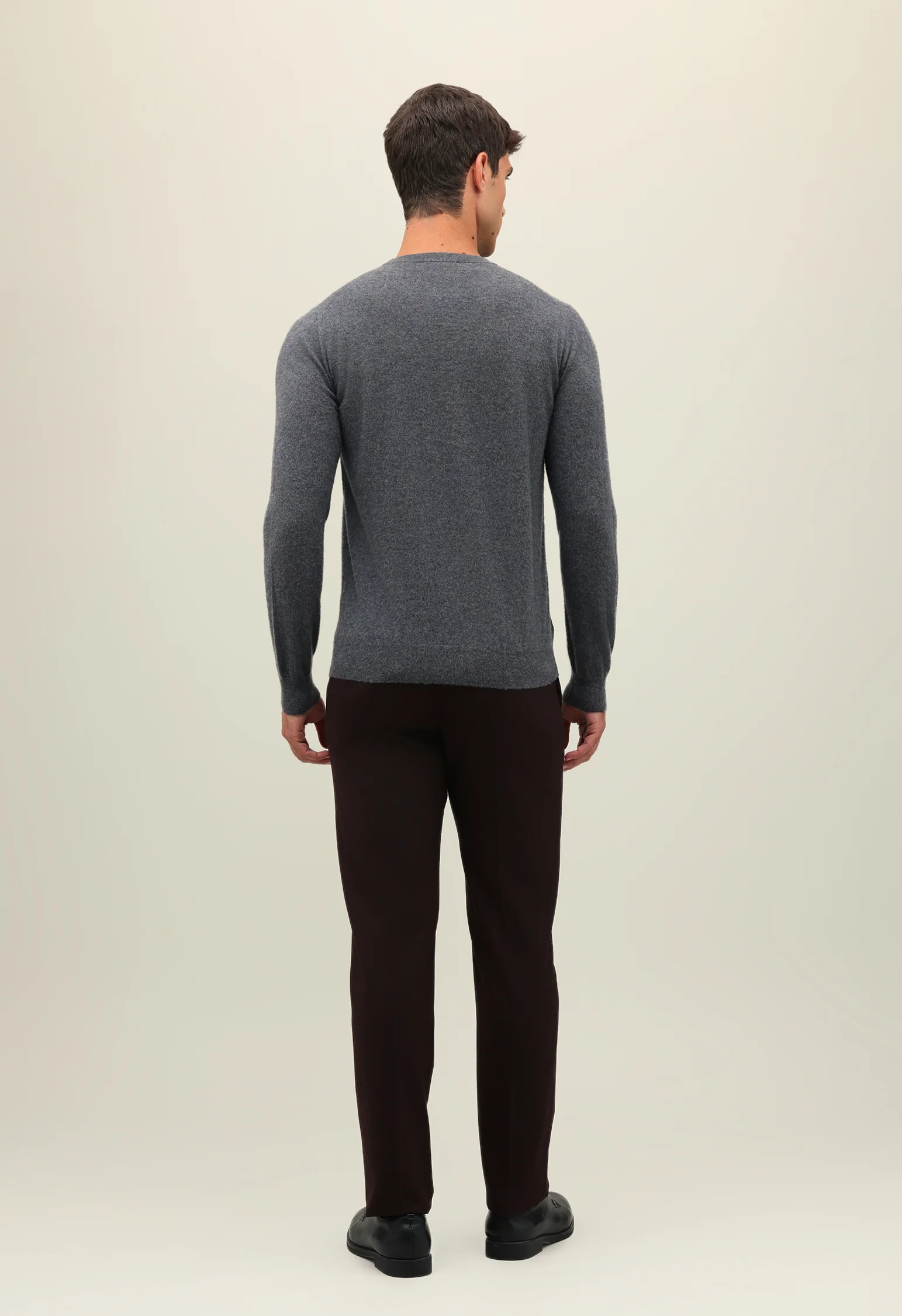 Girocollo in cashmere pettinato grigio - Image 2