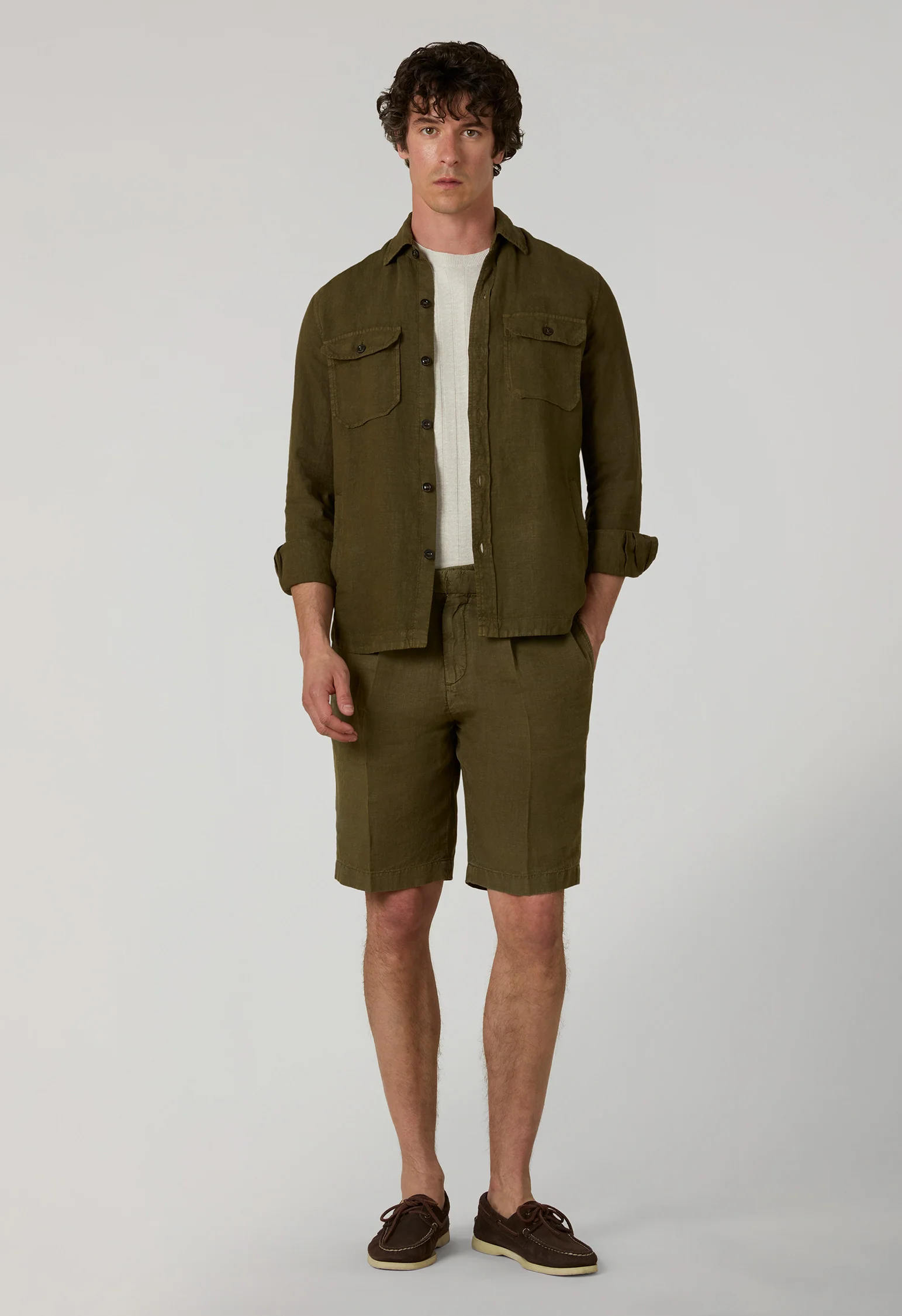 Overshirt in lino tinto in capo verde - Image 3