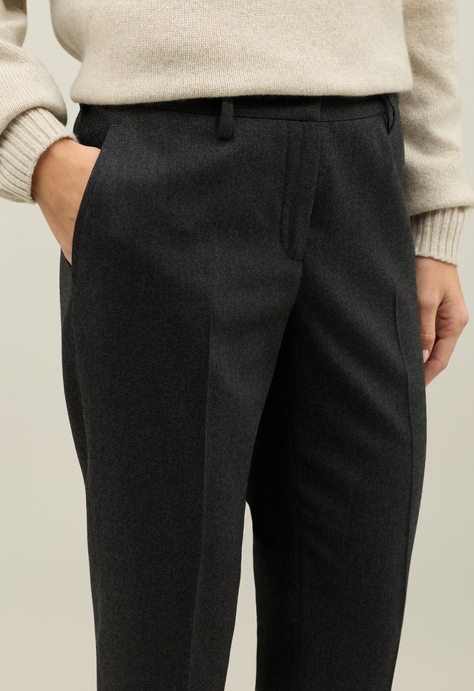 Pantalone Chino in flanella leggera grigio - Image 3