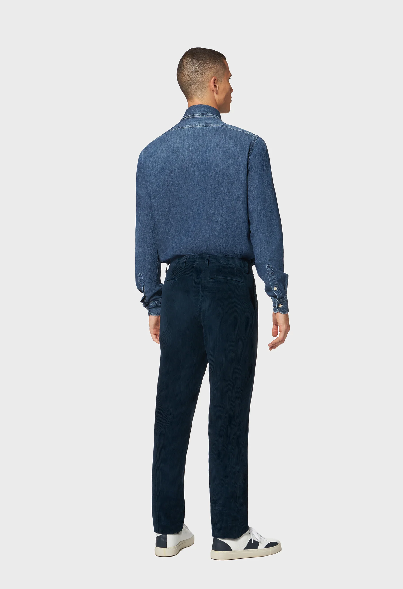 Pantaloni in velluto a coste verde - Image 2